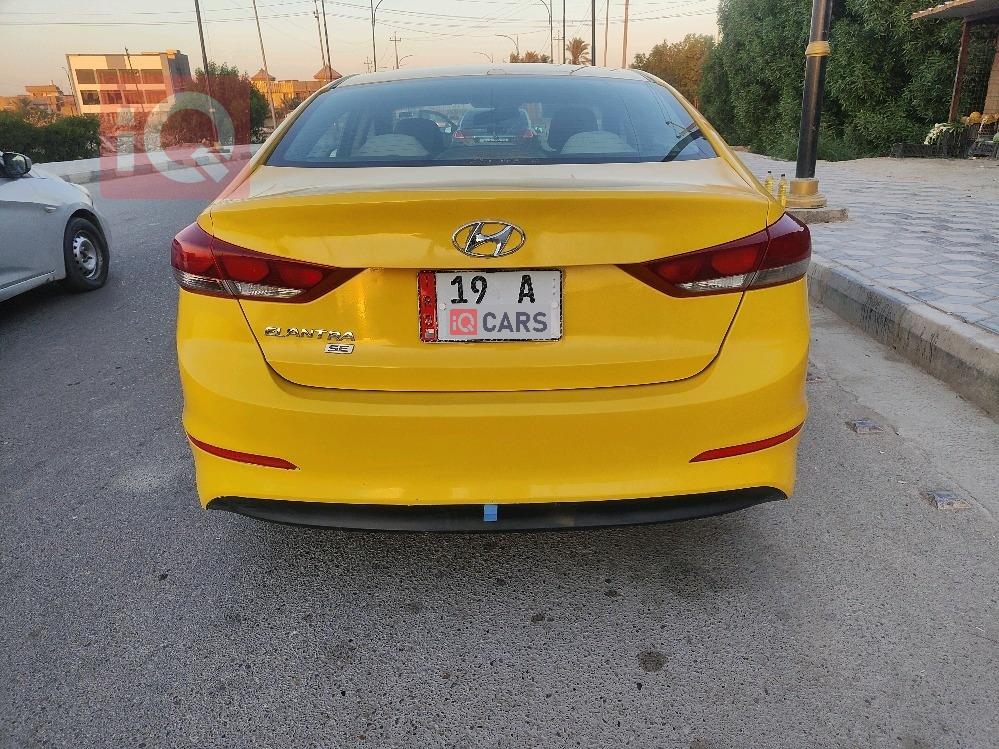 هیۆندای ئەلەنترا